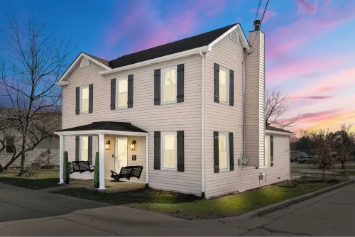 4-bed house in Wentzville next to restaurants/event space/"Free food and drink"