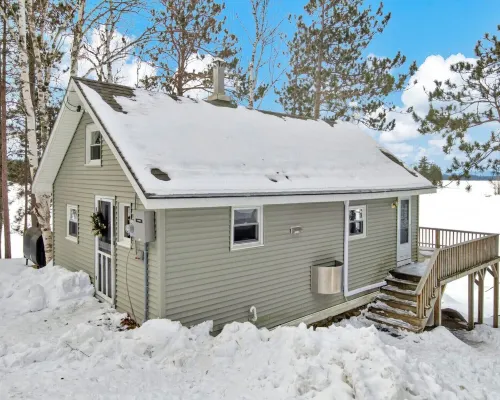 Knife Edge Escape - Cozy Lakeside Cottage Getaway with Views of Mt. Katahdin Hôtels à : Comte de Piscataquis