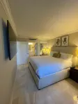 Suite on the Beach, Classy, Large Patio
