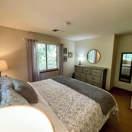 “Big Trees Retreat,” Boasts 5BR/2.5BA, Sleeps-16. 2-level living. Dog friendly!