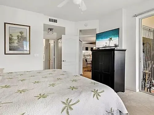 PORT OF THE ISLANDS, FLORIDA.Rarely available first floor unit. Hotel a Collier County