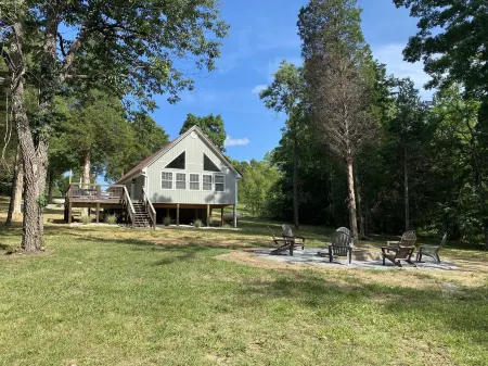 Lakefront Diamond on The Rough Отели в г. Grayson County