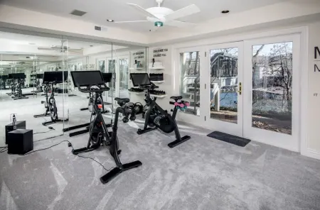 Luxury State Park Getaway with Lake Access and Dock & Gym