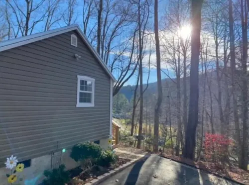Mountain Hideaway - HOT TUB