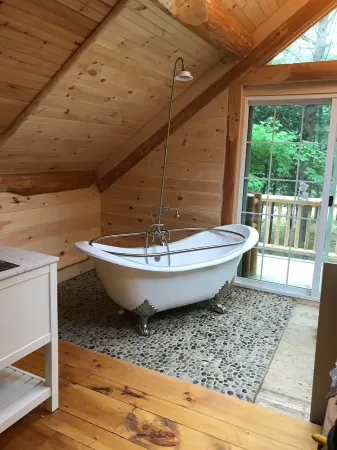 Stunning Riverfront Solar-Powered Cabin  (back-up generator)