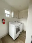 BEAUTIFUL, REMODELED HOME WITH EASY ACCESS TO LAKE AND RIVER - PET FRIENDLY