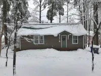 CHARMING Saluda on My Mind – 2min Walk to Downtown