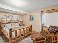 Cozy Ski Retreat in Govy w/ Hot Tub and Outdoor Sauna