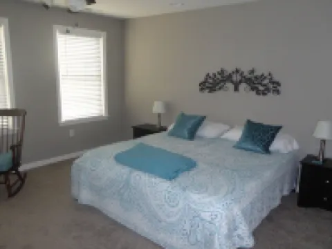 Beautiful Waterfront Home On Lake Anna