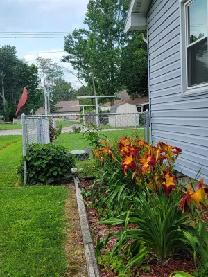 THE GARDEN HOUSE A FEW BLOCKS FROM THE WORLD'S LARGEST & FAIRVIEW PARK Hotels in Casey