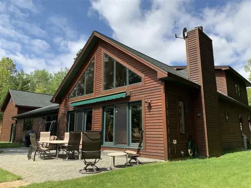 Northwoods Paradise on Keyes Lake sleeps 12 Hotels in Florence County