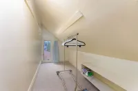 The Retreat on James - 10 mins to Downtown, Mall, SU!