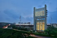 Courtyard by Marriott Navi Mumbai - Mountain view