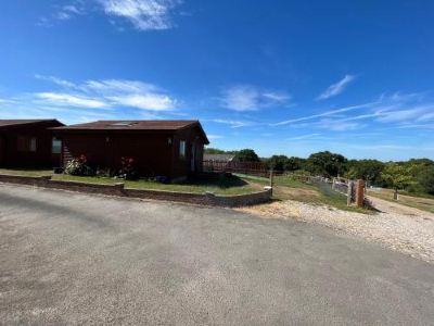 Oak Valley Lodges & Camping