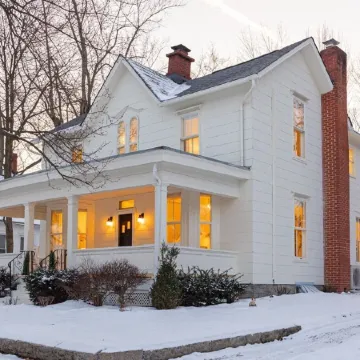 Charming Historic Home, Luxurious Remodel, Walk to Downtown, Tree-Lined Street Отели в г. Делавэр