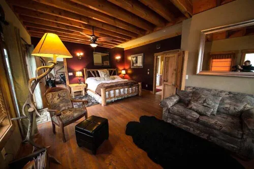 Fly Fisherman's Lodge on the Bitterroot River,  Lolo Mt