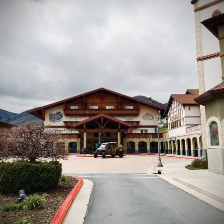 Zermatt Resort Condo located in the beautiful Swiss town of Midway