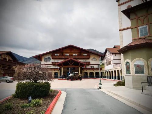 Zermatt Resort Condo located in the beautiful Swiss town of Midway