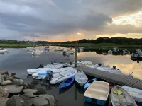 Newly built house, Central A/C, Walk to ferry, beach, and town Hotel a Tisbury