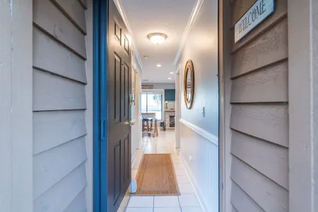 Gorgeous Waterfront Battery Creek Retreat