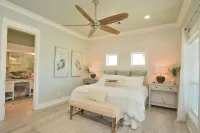 No Regrets ~ Luxury at the Beach ~ pool & spa ~ 6 bedrooms & 5 full bathrooms ~