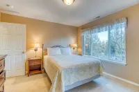 HOT TUB, Eagle Crest Condo on Golf Course, DOGS OK Hotels near Cline Falls State Park