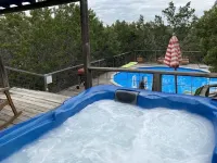 Cozy Cottage with Private pool, Private Hot Tub and Internet