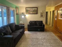 Fully furnished 3-bedroom house sporting  Queen-size beds in each room Hotel a Wicomico County