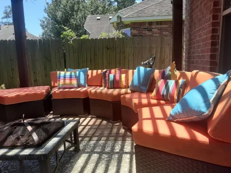 Book Now - Elegant Home w/Pool – Great for Family Stays, Events & Extended Visit