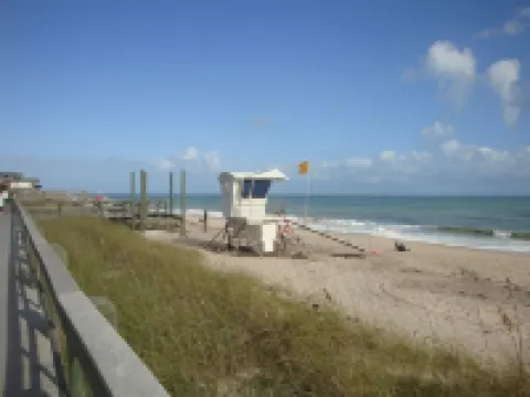 Island Living, Within Walking Distance To Beach Restaraunts Shops Parks Marina