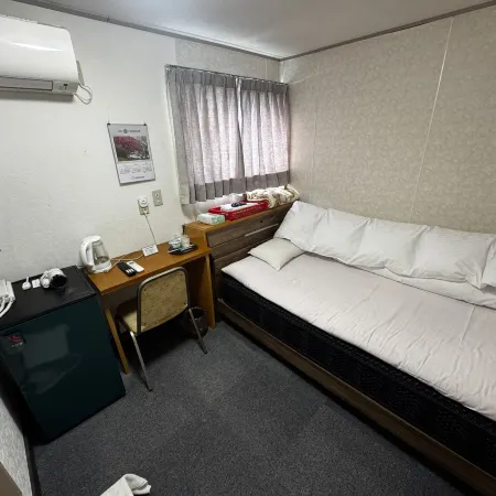 Business Hotel Kotobuki Hayatokan