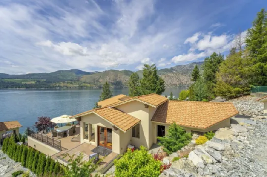 Amazing Ultra Luxury Tuscany Style Lakefront Villa, Two Primaries with En Suites