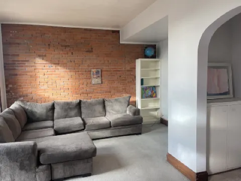 Loft w/Amazing Deck in Historic Downtown Laramie โรงแรมใน