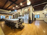 WOW Huge Catfish Lake Home 13br 5ba, Sleeps 26, Eag River Chain/weddings/events - Stuga