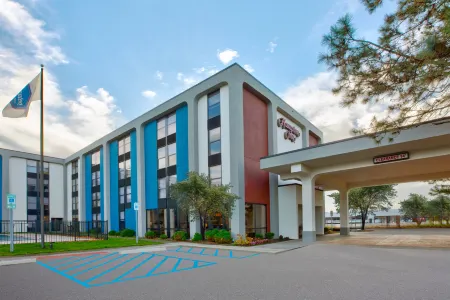 Hampton Inn Detroit/Madison Heights/South Troy Area Отели в г. Хазел Парк