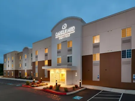 Candlewood Suites Harrisburg I-81 - Hershey Area Отели в г. Линглстаун