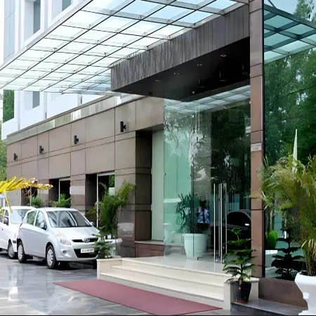 Venizia Sarovar Portico