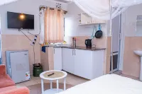 Sappire Suits- Cozy Room with Own Facilities in Eldoret, Kenya - 2-Sterne