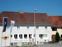 Gasthof Alte Post Отели рядом с достопримечательностью «Stammhaus Dassler»