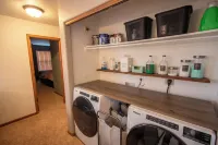 Updated 3-bedroom 2.5-Bathroom townhome with AC and WiFi in Evansville