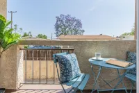 Modern 2BR Condo w/ King Bed & Balcony near LA