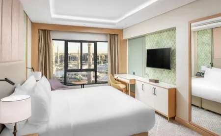 Makarem Haram View Suites Отели рядом с достопримечательностью «Масджид Ал-Киблатейн»