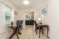 Key West Charm in Tarpon Springs!