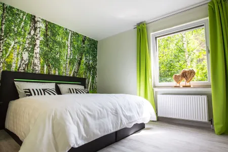 Vacation Home "Vier Jahreszeiten" - Apartment "Waldblick" Отели в г. Бад-Закса