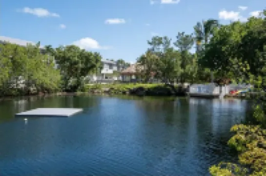 Key Largo Escape: Pool, Pickleball & Marina!