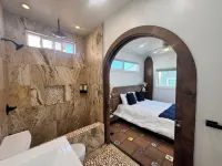 Newport Beach Location Ocean views Jacuzzi Sauna Spanish Cottage Boardwalk!