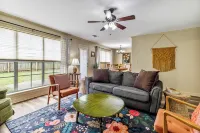 Charming house minutes from everything in Monroe/West Monroe! 5-Star hosts!