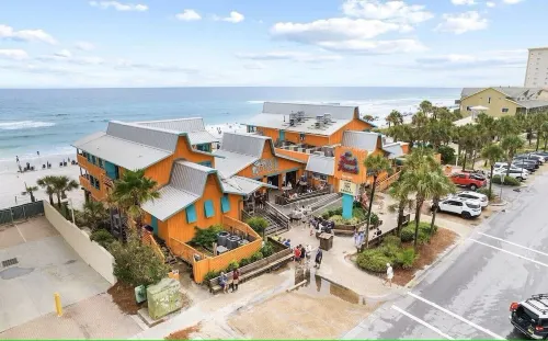 502 Stunning 2 Bdrm~ Private Beach ~ Gulf View & Pools ~ Book June 27th Special