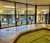 拉斯維加斯中心大道賽馬度假酒店 - 民宿