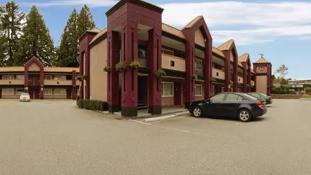 North Vancouver Hotel